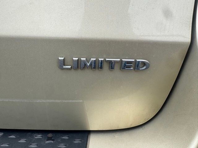 Used 2012 Chrysler Town & Country Limited w/ Luxury Group image 20