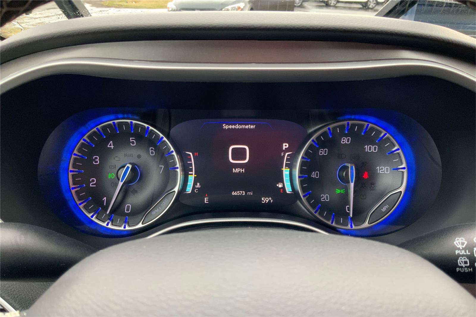 Used 2024 Chrysler Pacifica Touring-L FWD image 15