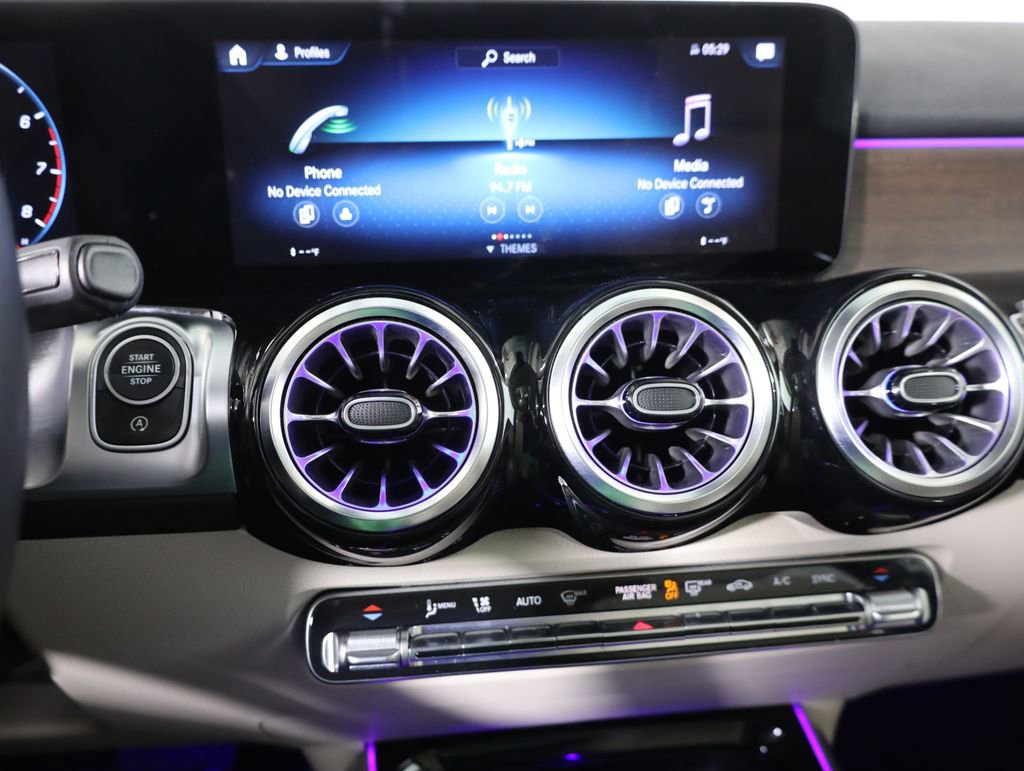 Used 2023 Mercedes-Benz GLB 250 image 19