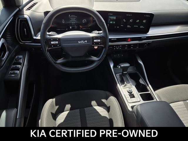 Certified 2026 Kia Sorento LX FWD image 16