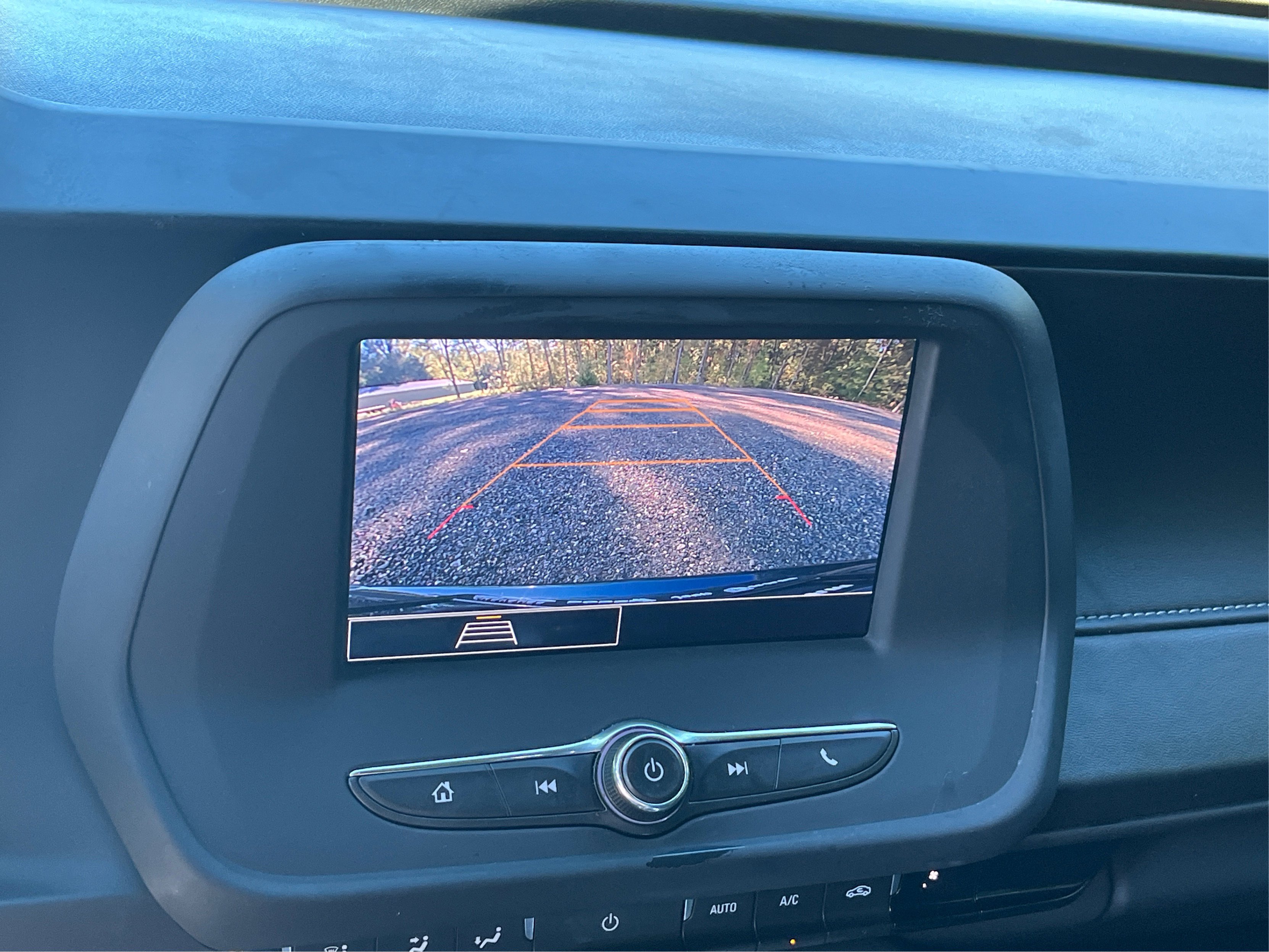 Used 2021 Chevrolet Camaro LT image 41