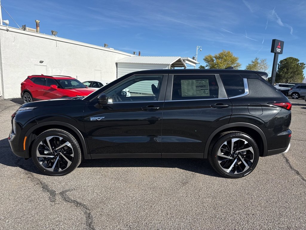 New 2025 Mitsubishi Outlander SE image 4