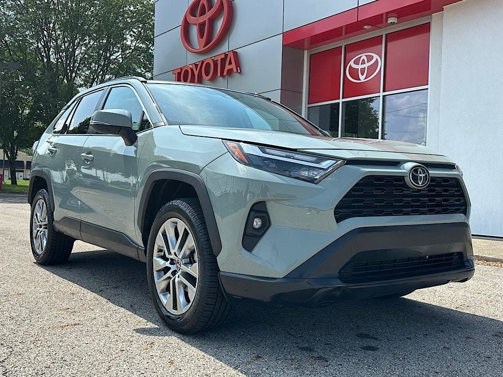 Certified 2022 Toyota RAV4 XLE Premium FWD image 8