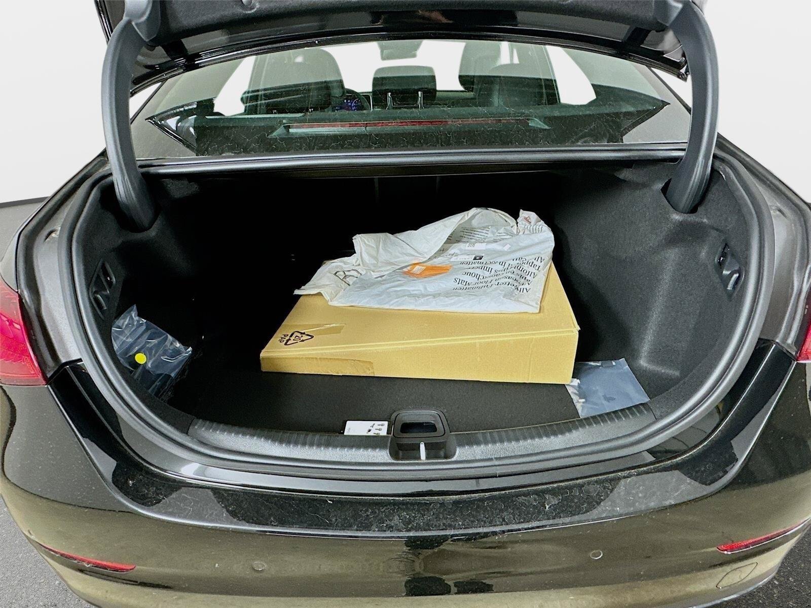 Used 2026 Mercedes-Benz C 300 4MATIC Sedan image 34
