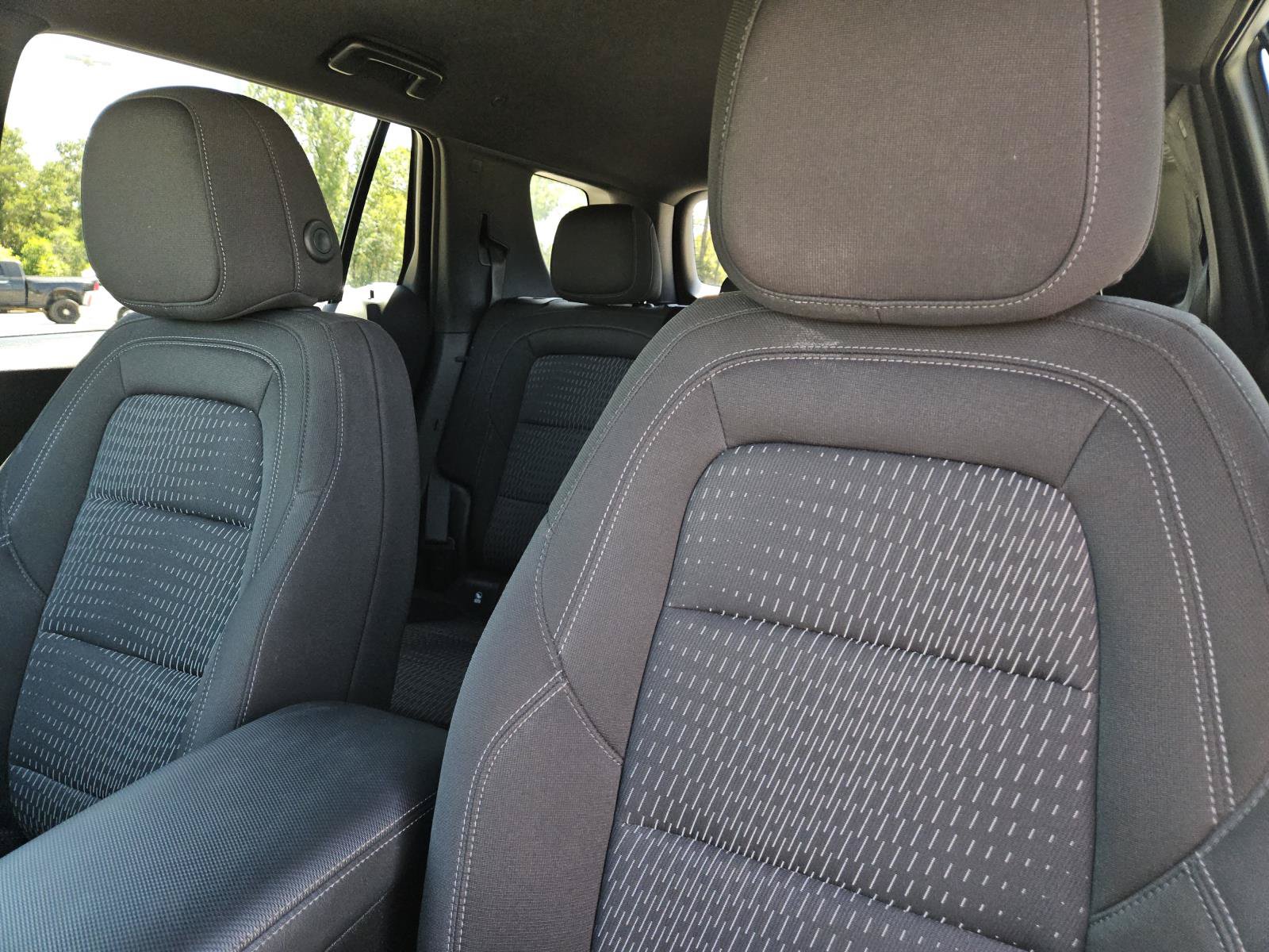 Used 2026 Chevrolet Equinox LT FWD image 23