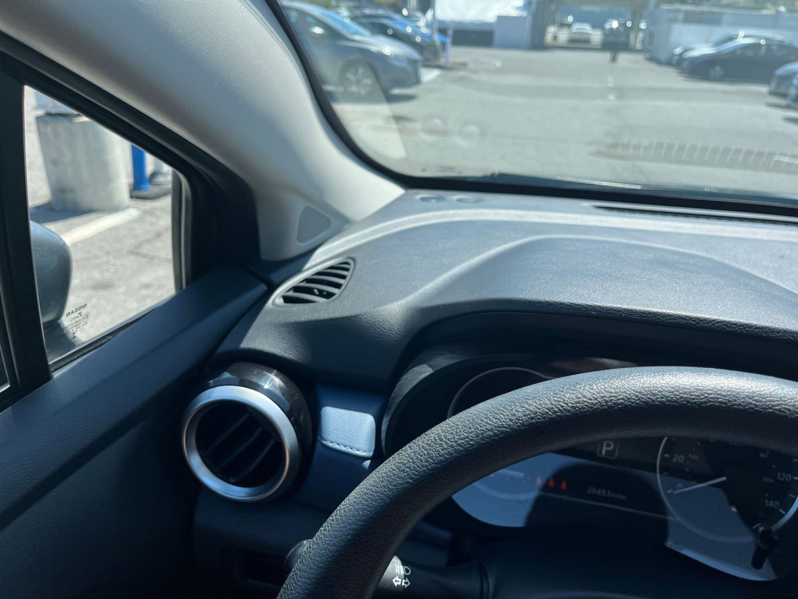 Used 2025 Nissan Versa SV FWD image 34
