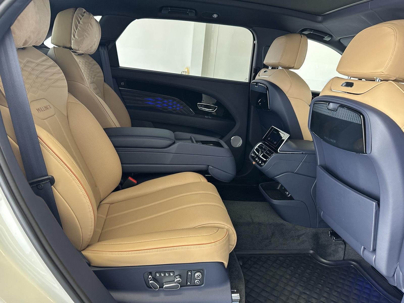 New 2026 Bentley Bentayga Extended Wheelbase AWD/4WD image 27