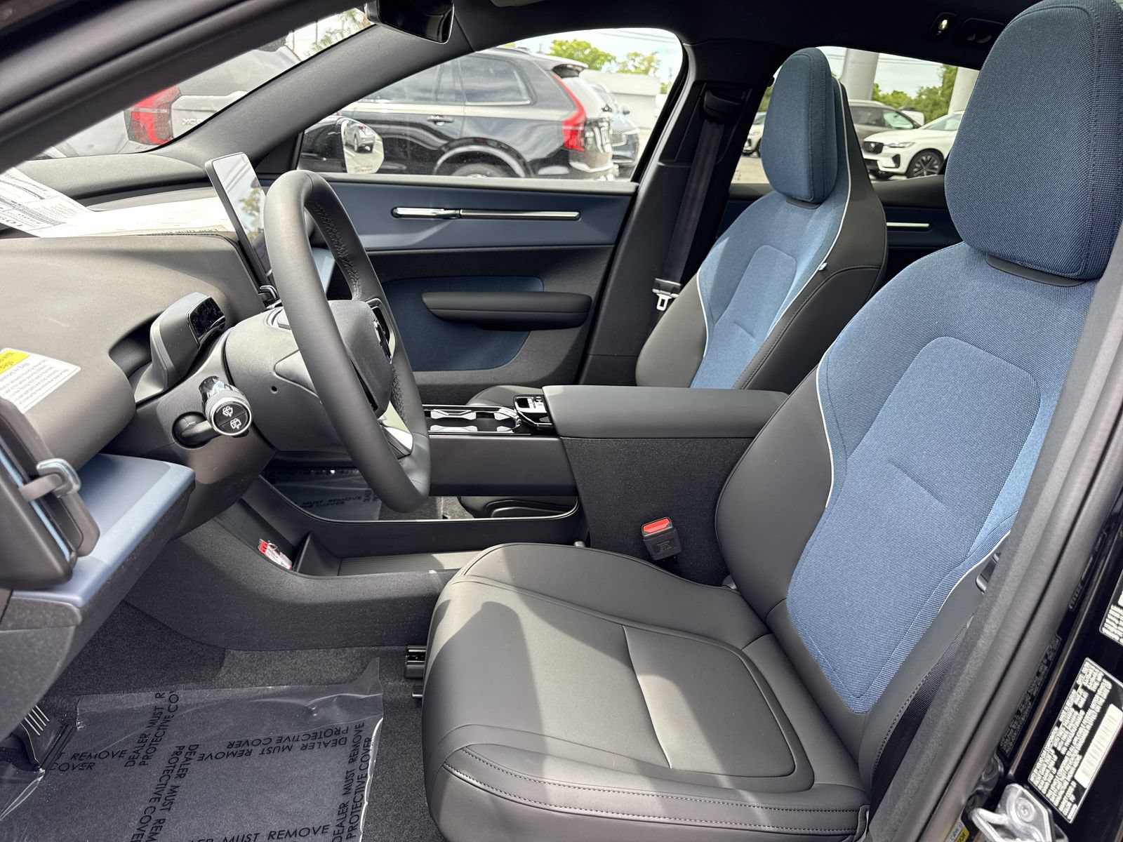 New 2026 Volvo EX30 Plus w/ Climate Package AWD/4WD image 10