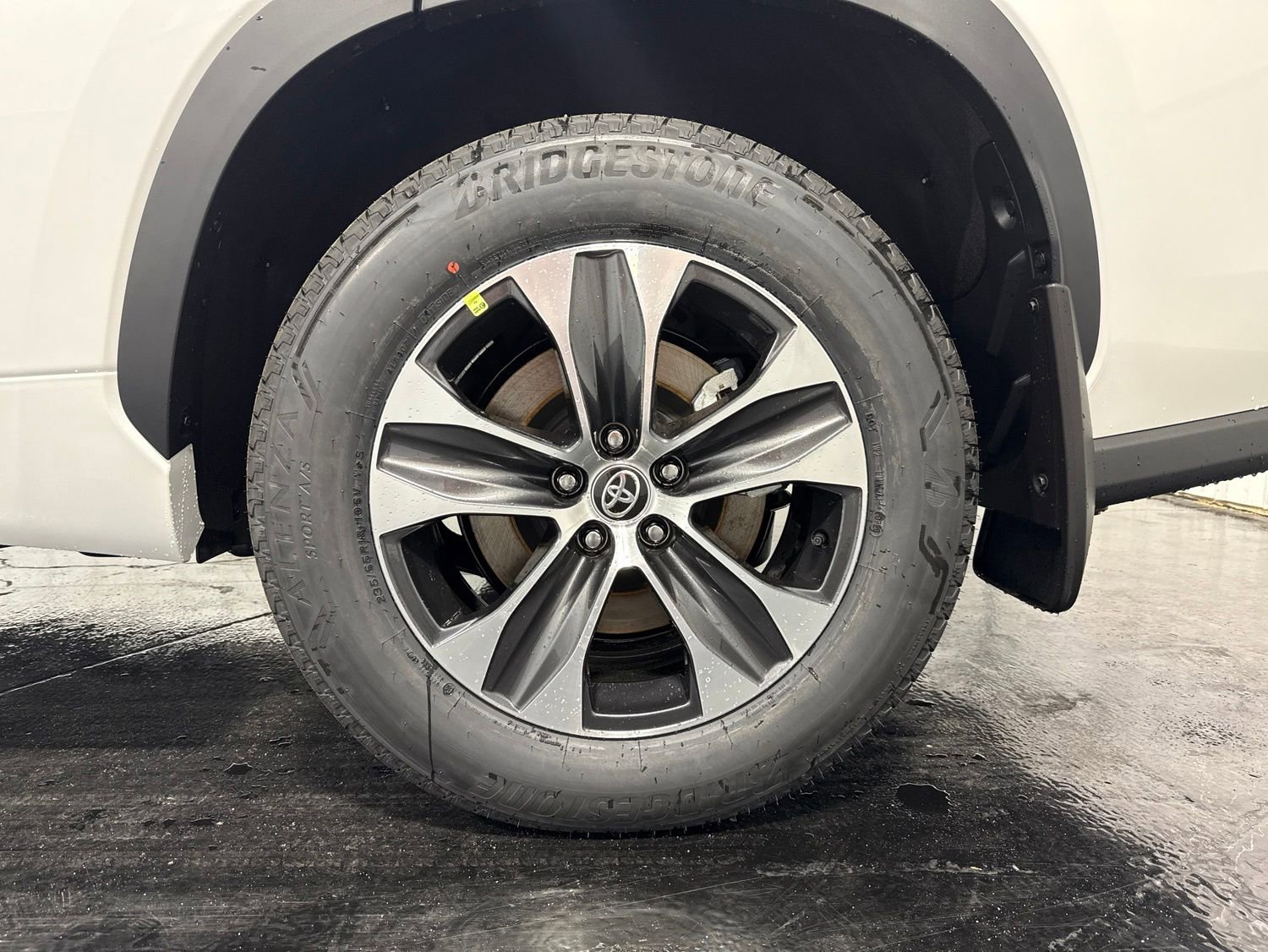 New 2026 Toyota Highlander XLE AWD/4WD image 7