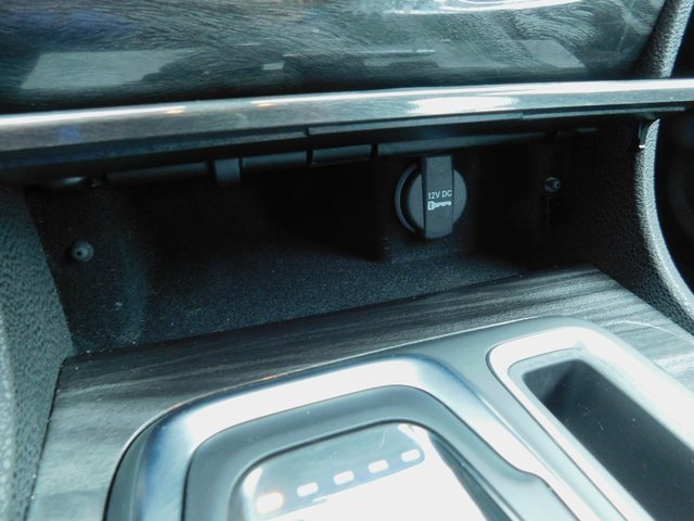 Used 2021 Chrysler 300 Touring L image 11