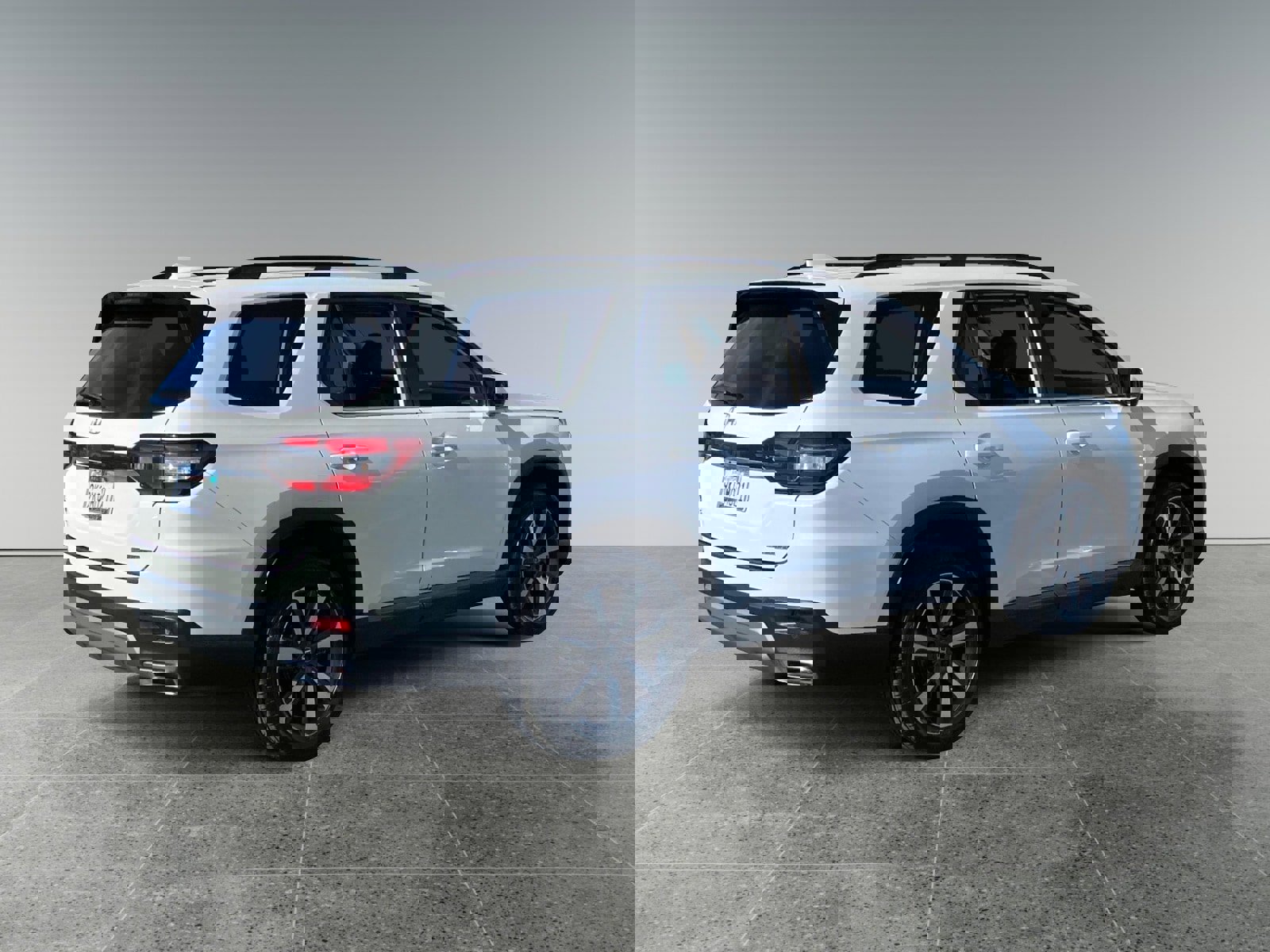 Used 2024 Honda Pilot Touring image 5