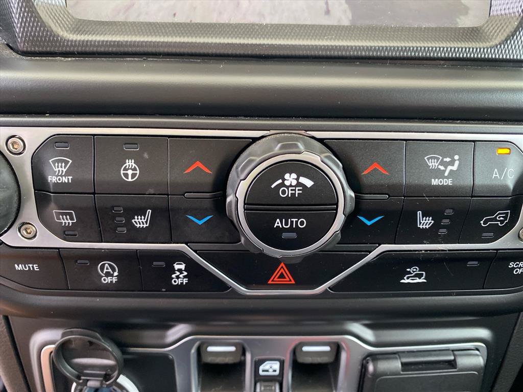 Used 2022 Jeep Gladiator Sport AWD/4WD image 16
