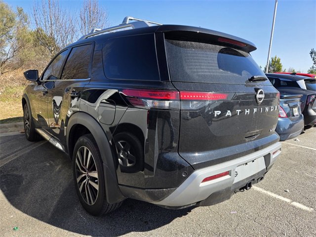 Used 2025 Nissan Pathfinder Platinum image 6