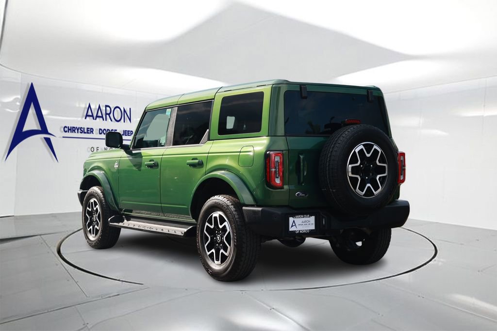 Used 2025 Ford Bronco Outer Banks image 2