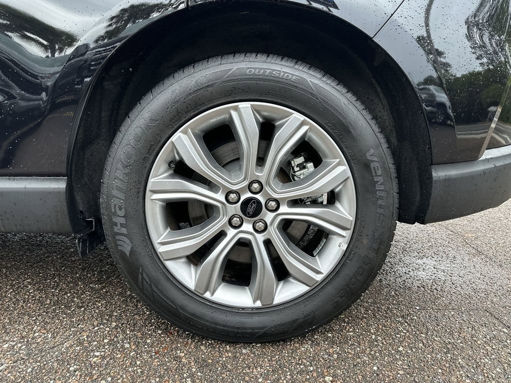 Used 2024 Ford Edge Titanium image 31