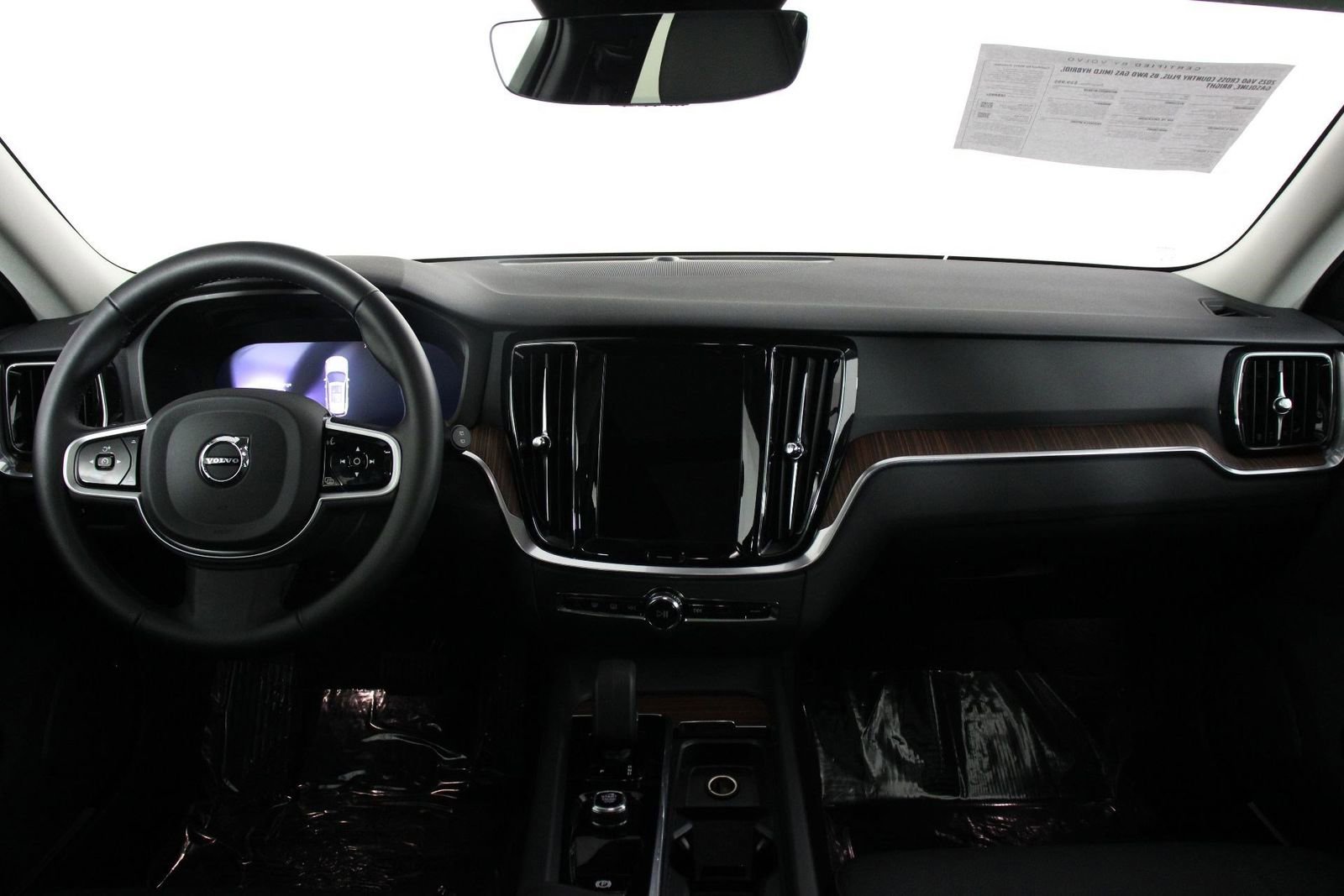 Certified 2025 Volvo V60 B5 Cross Country Plus image 7