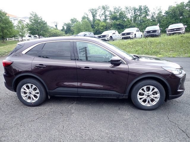 Used 2023 Ford Escape Active w/ Tech Pack #2 AWD/4WD image 7
