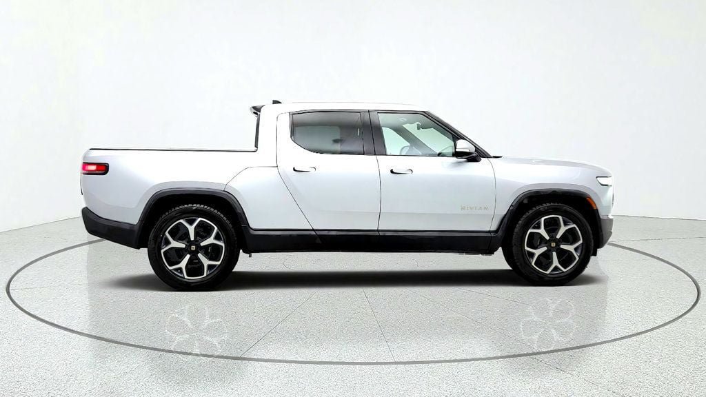 Used 2024 Rivian R1T Adventure Dual AWD/4WD image 4