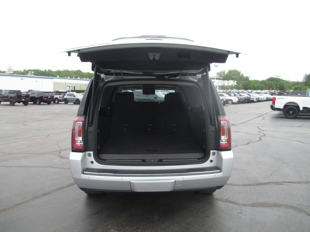 Used 2019 GMC Yukon XL Denali w/ Open Road Package AWD/4WD image 7