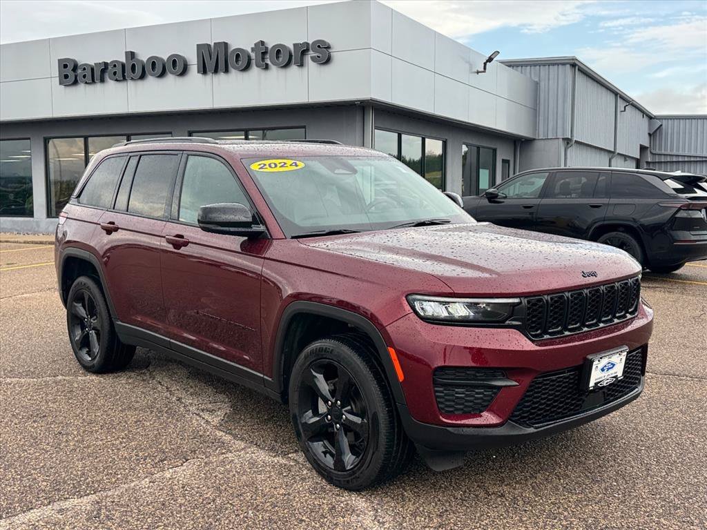 Used 2024 Jeep Grand Cherokee Altitude AWD/4WD image 1