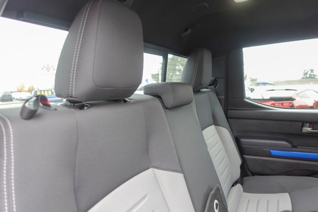 Certified 2025 Toyota Tacoma TRD Off-Road image 13