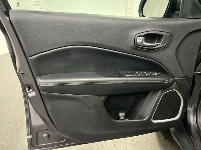 Used 2019 Jeep Compass Latitude w/ Popular Equipment Group AWD/4WD image 21