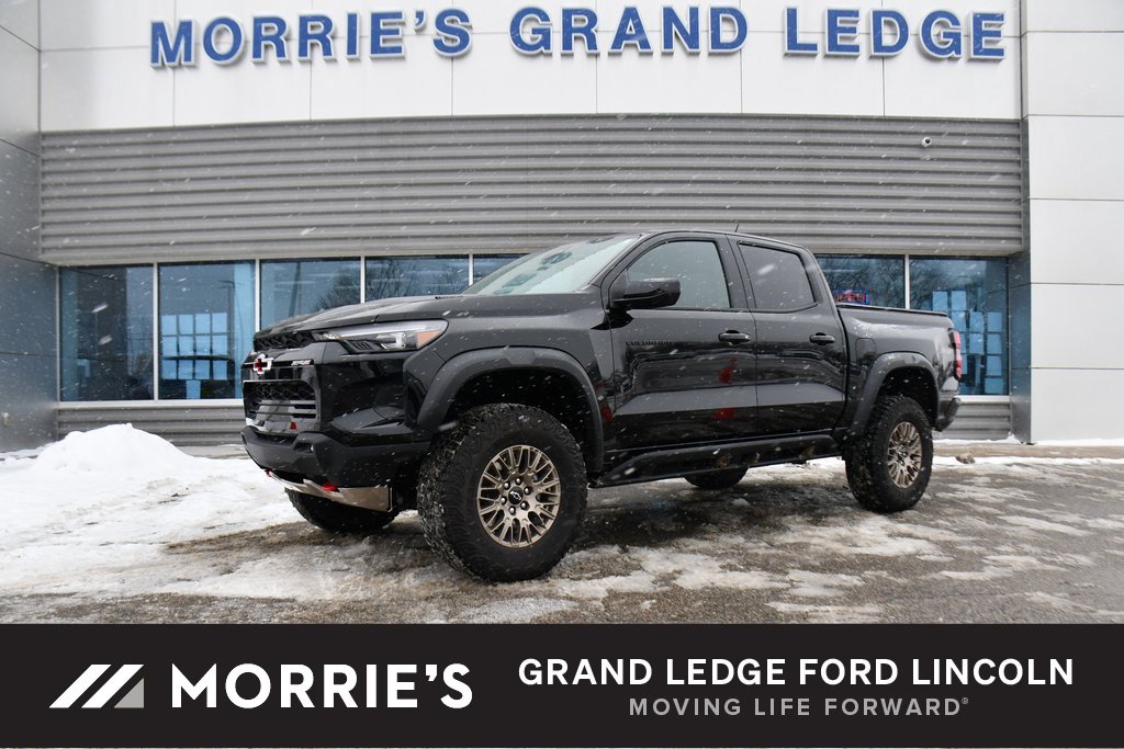 Used 2025 Chevrolet Colorado ZR2 image 1