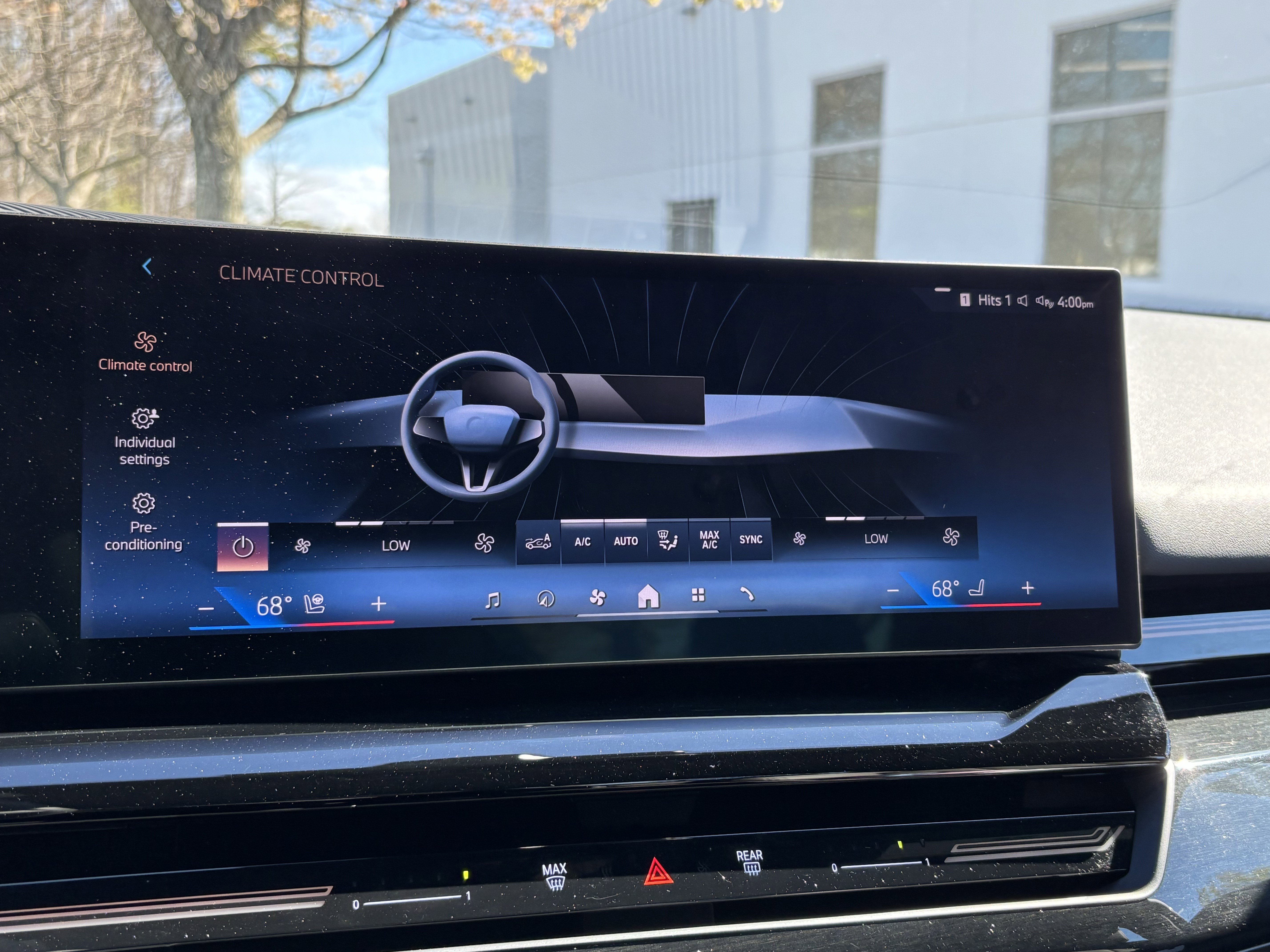 Certified 2025 BMW 530i image 29