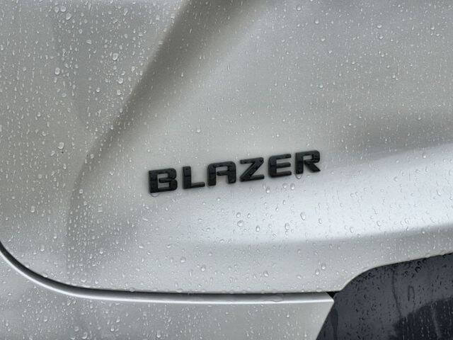Used 2022 Chevrolet Blazer Premier w/ Enhanced Convenience Package FWD image 31