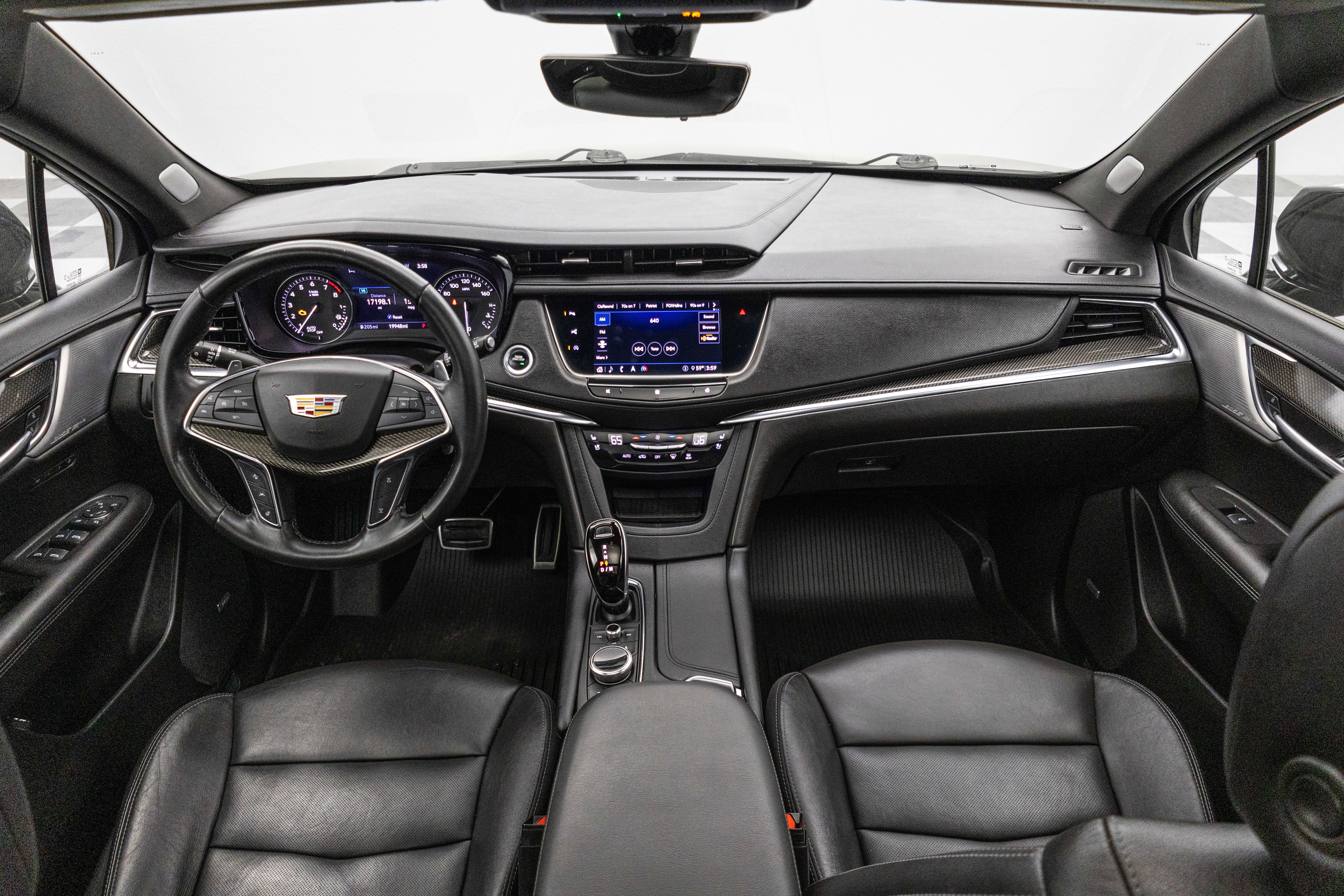Used 2020 Cadillac XT5 Sportv image 2