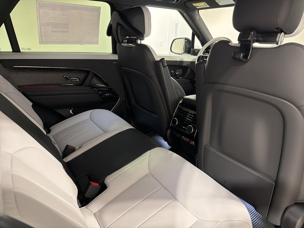 New 2025 Land Rover Range Rover Sport Dynamic SE image 27
