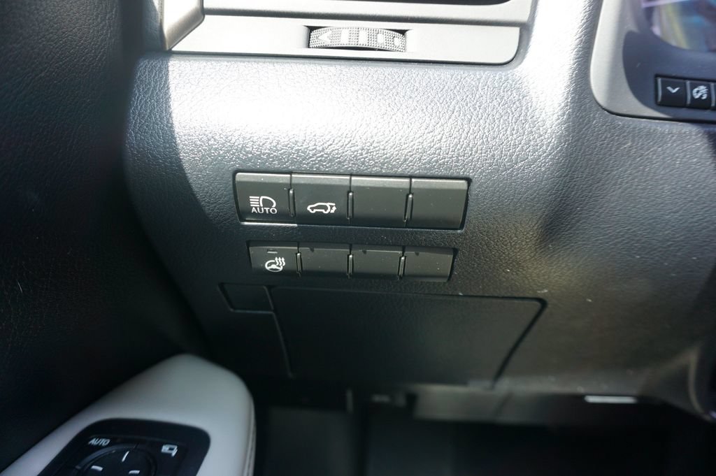 Used 2018 Lexus RX 350L FWD image 4