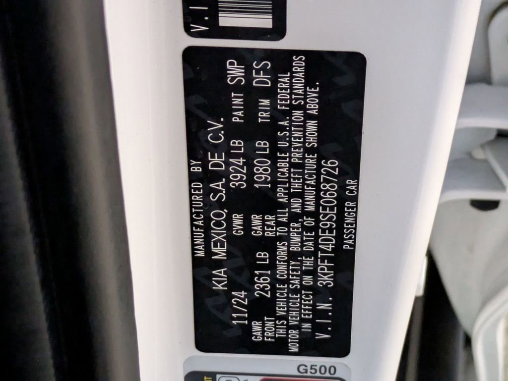 Used 2025 Kia K4 LXS image 32