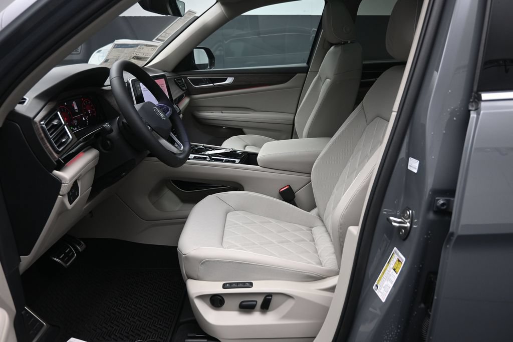 New 2026 Volkswagen Atlas SEL Premium R-Line AWD/4WD image 15