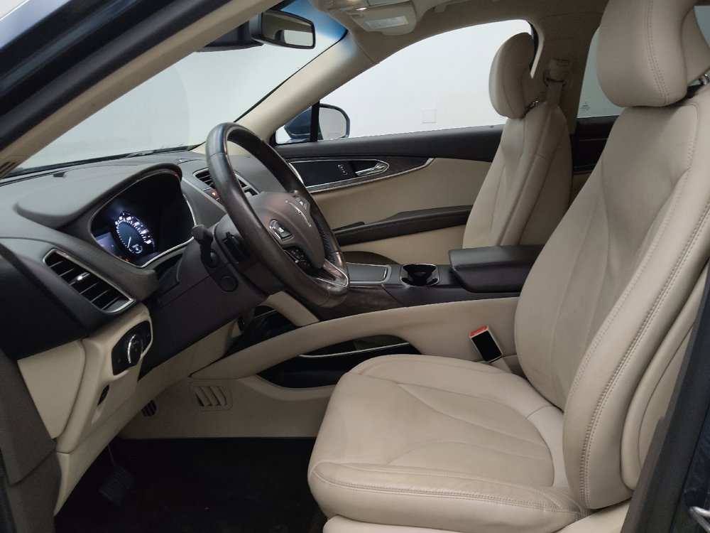 Used 2016 Lincoln MKX Reserve w/ Climate Package FWD image 17