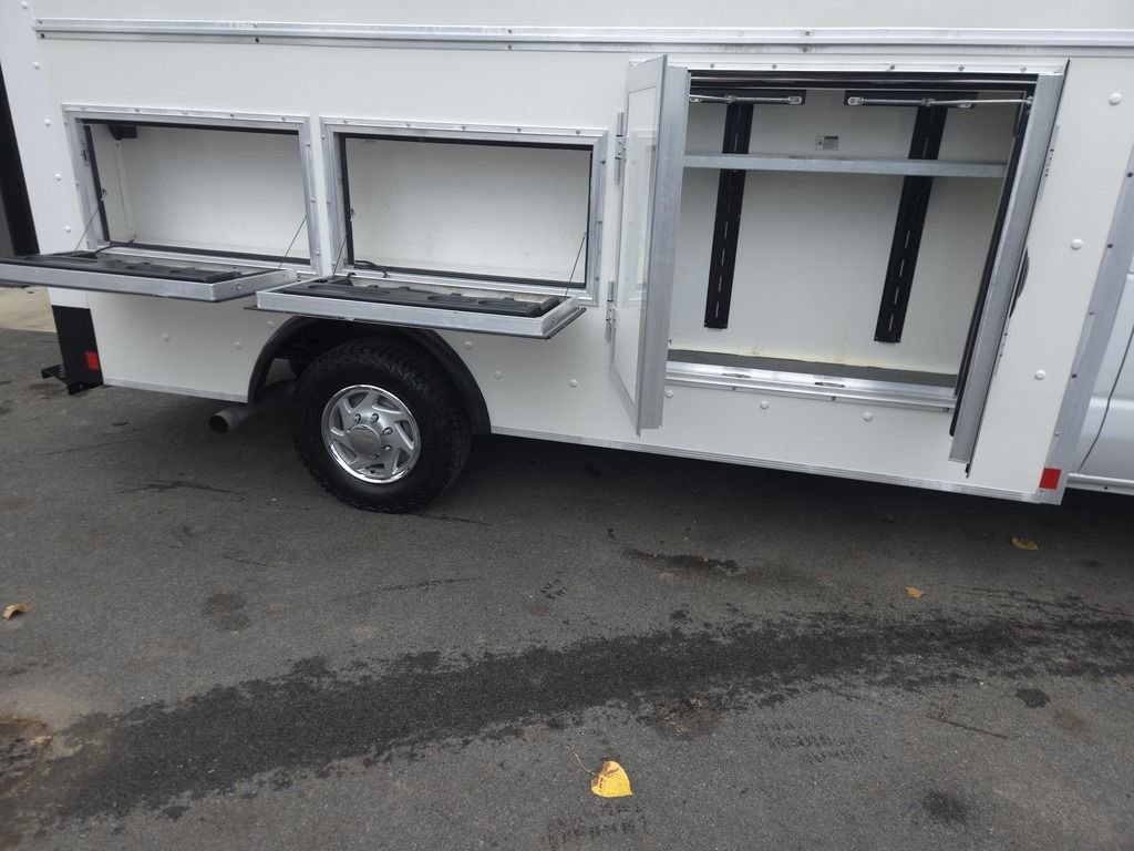 Used 2022 Ford E-350 and Econoline 350 Super Duty w/ Power Windows & Locks Group RWD image 8