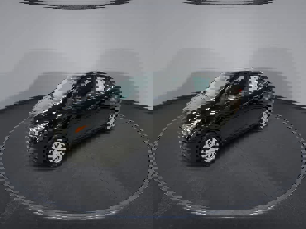 Used 2024 Nissan Versa S image 4