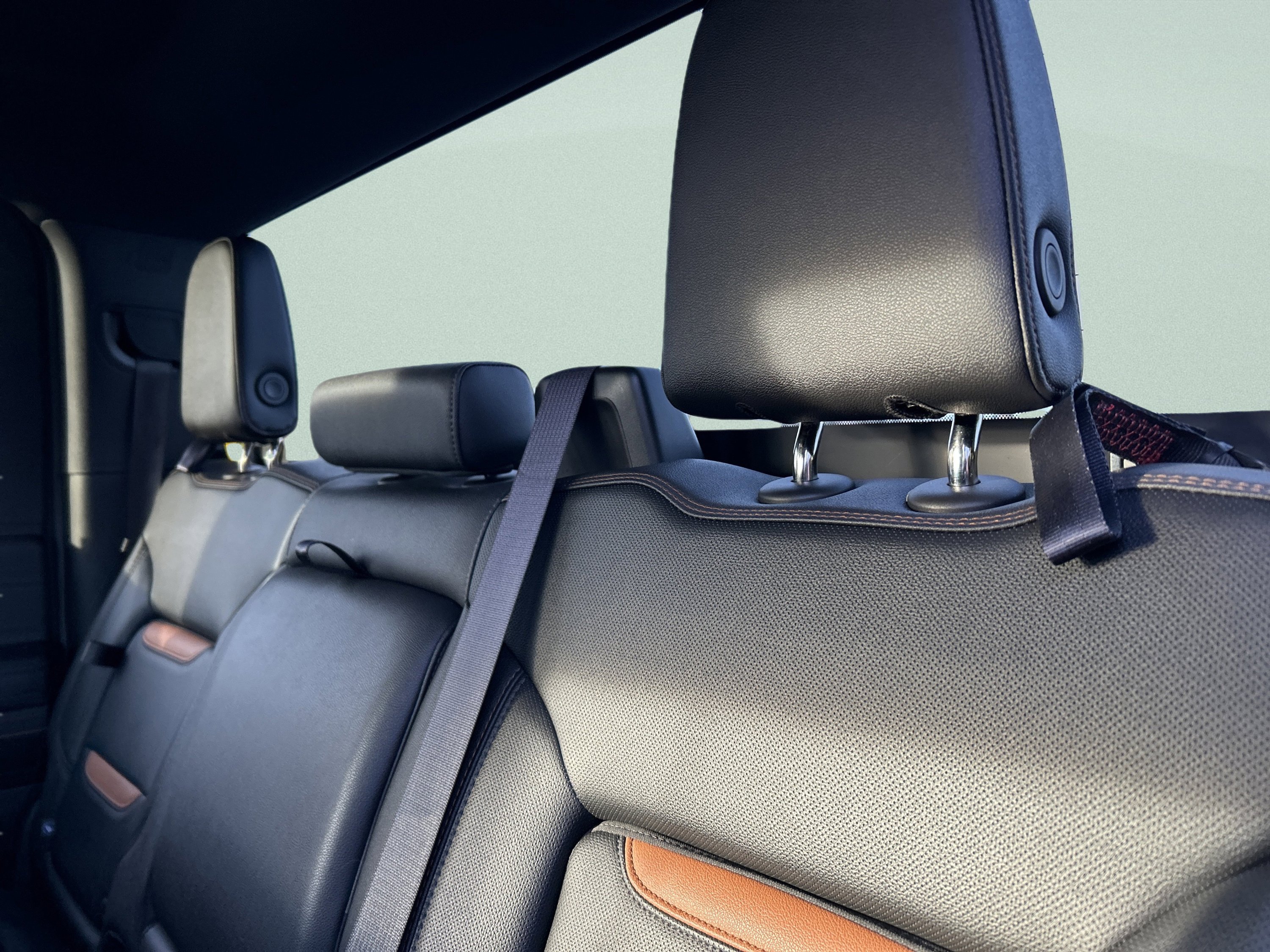 Used 2024 GMC Sierra 2500 AT4 image 25