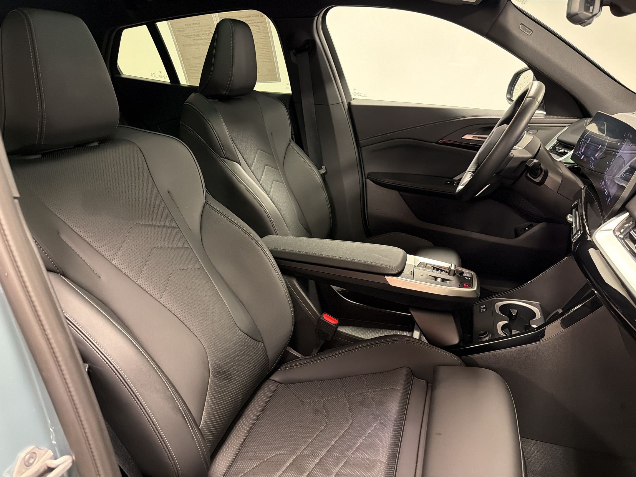 Certified 2025 BMW X2 xDrive28i AWD/4WD image 31