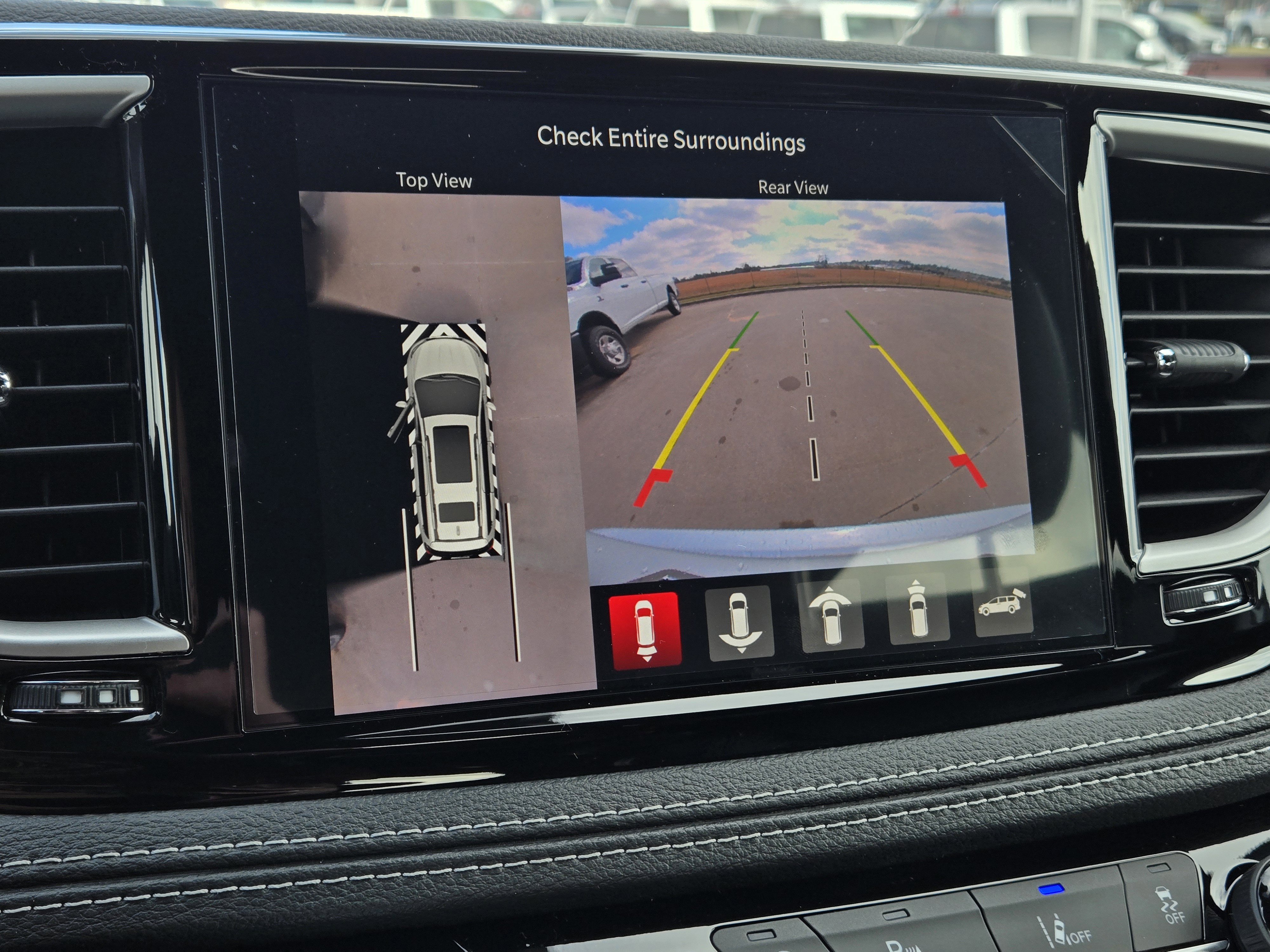 New 2026 Chrysler Pacifica Select image 10