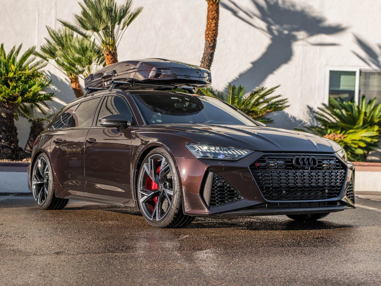 Used 2023 Audi RS 6 w/ Carbon Optic Package image 2