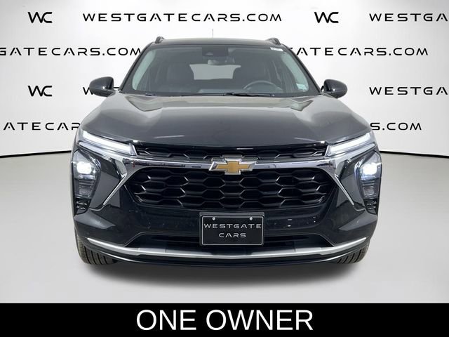 Used 2025 Chevrolet Trax LT w/ LT Convenience Package image 2