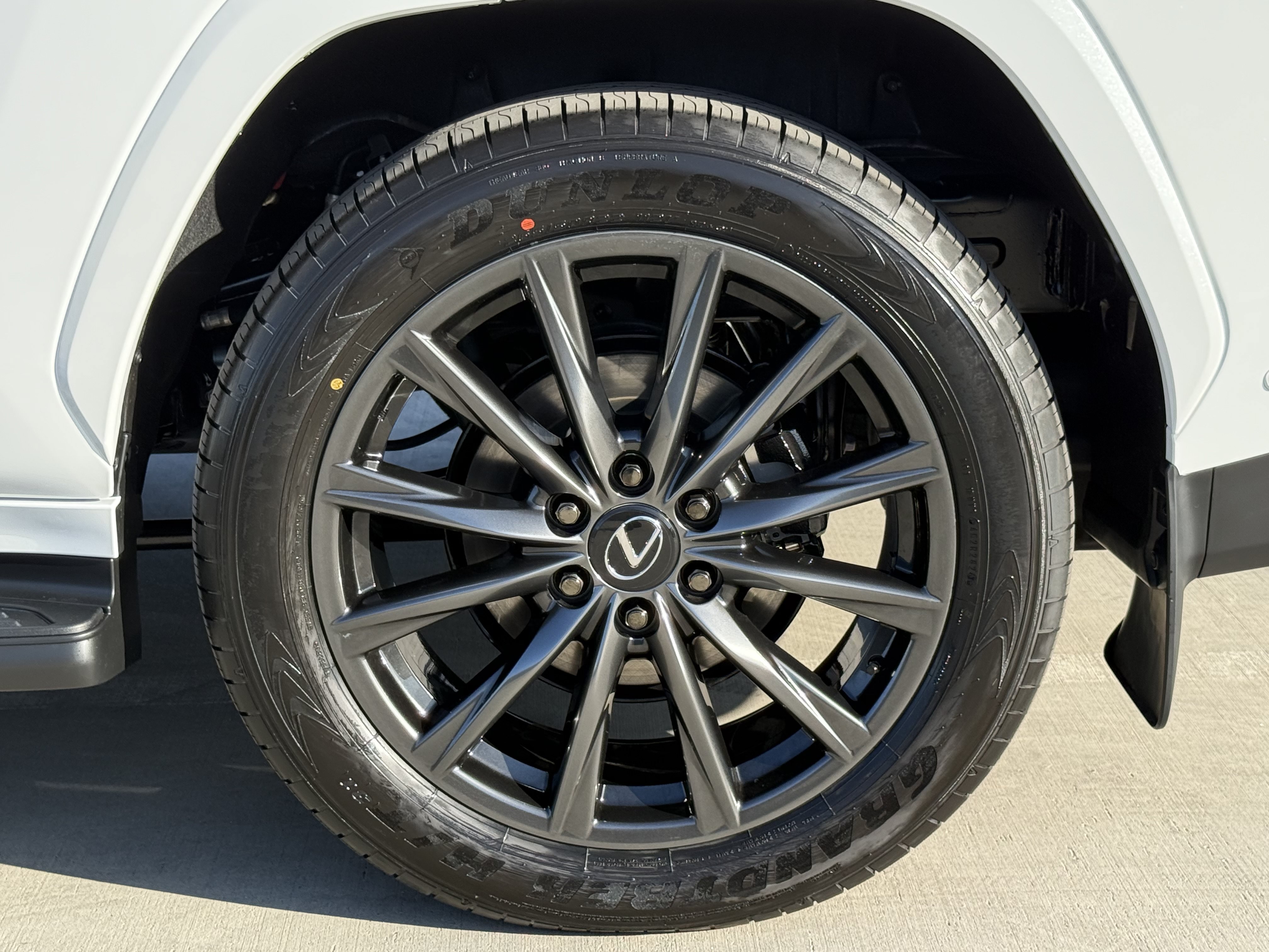 New 2026 Lexus LX 700h F Sport AWD/4WD image 16