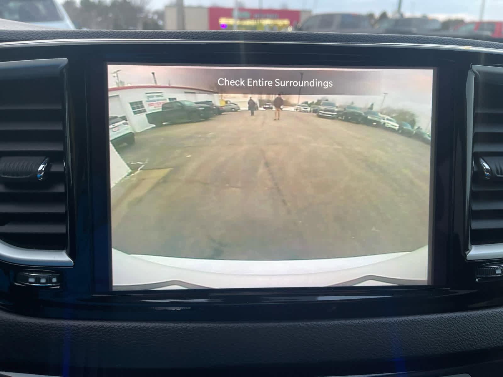 Used 2022 Chrysler Pacifica Touring-L image 25