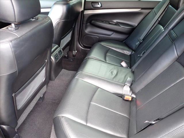 Used 2015 INFINITI Q40 AWD w/ Moonroof Package image 8