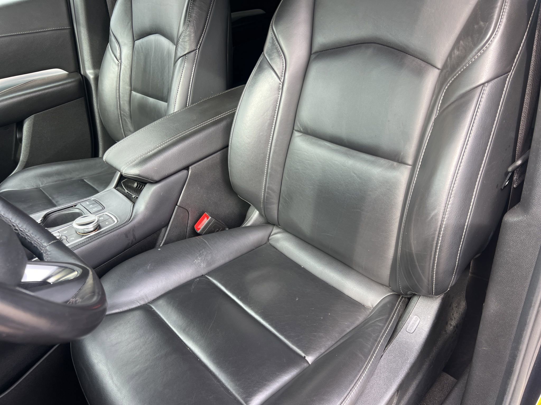 Used 2023 Cadillac XT4 Premium Luxury image 12