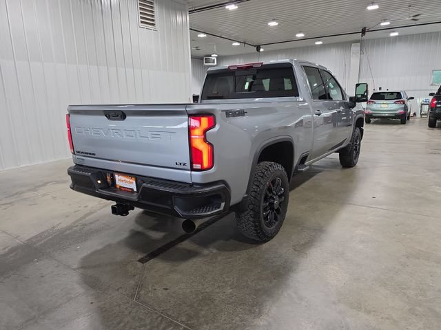 Used 2025 Chevrolet Silverado 3500 LTZ w/ LTZ Plus Package AWD/4WD image 8