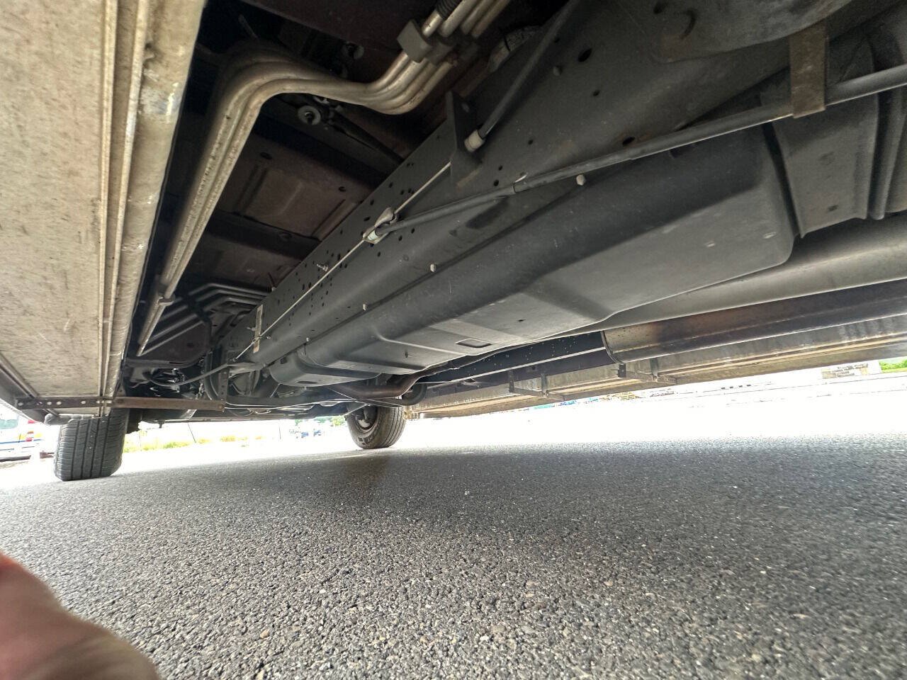 Used 2010 Ford E-350 and Econoline 350 XL RWD image 36