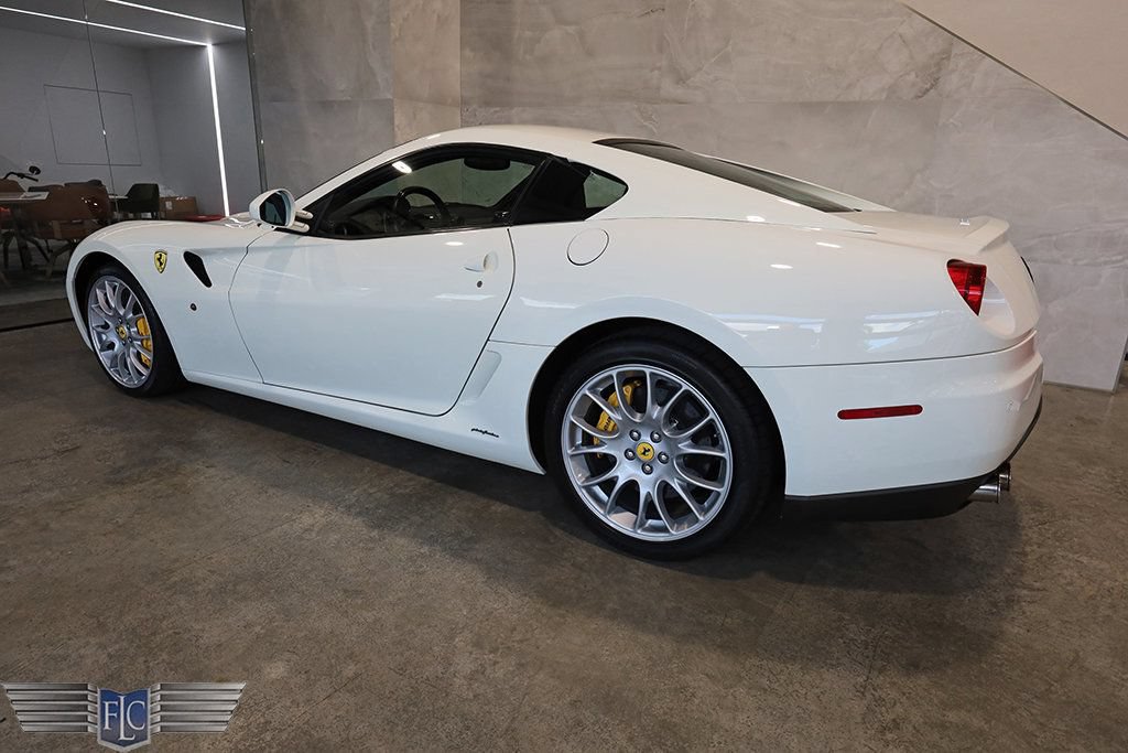 Used 2011 Ferrari 599 GTB Fiorano RWD image 5
