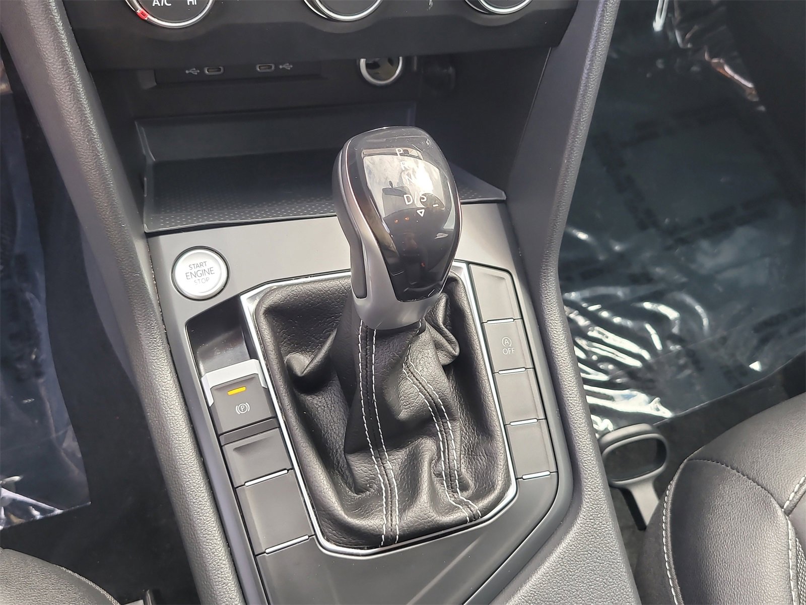 Used 2022 Volkswagen Taos SE image 25